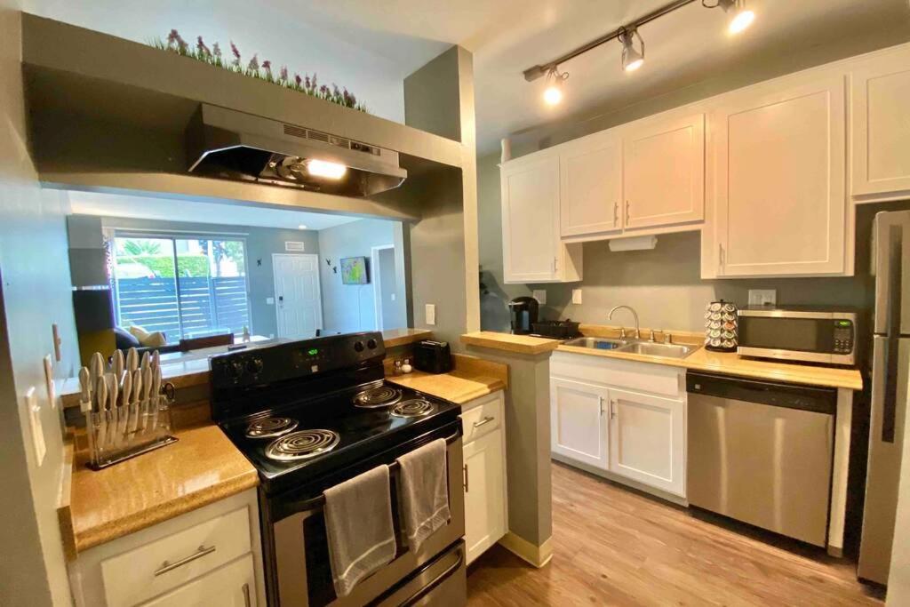 Centrally Located To All San Diego Has To Offer Exterior photo